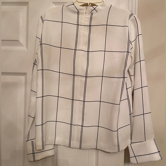 H&M White & Black Lined Plaid Blouse with Stand-up Collar - Picture 3 of 5
